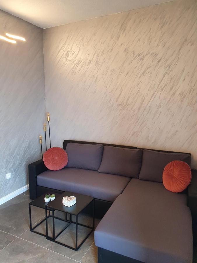 Apartment Zadoda Omis Exterior photo